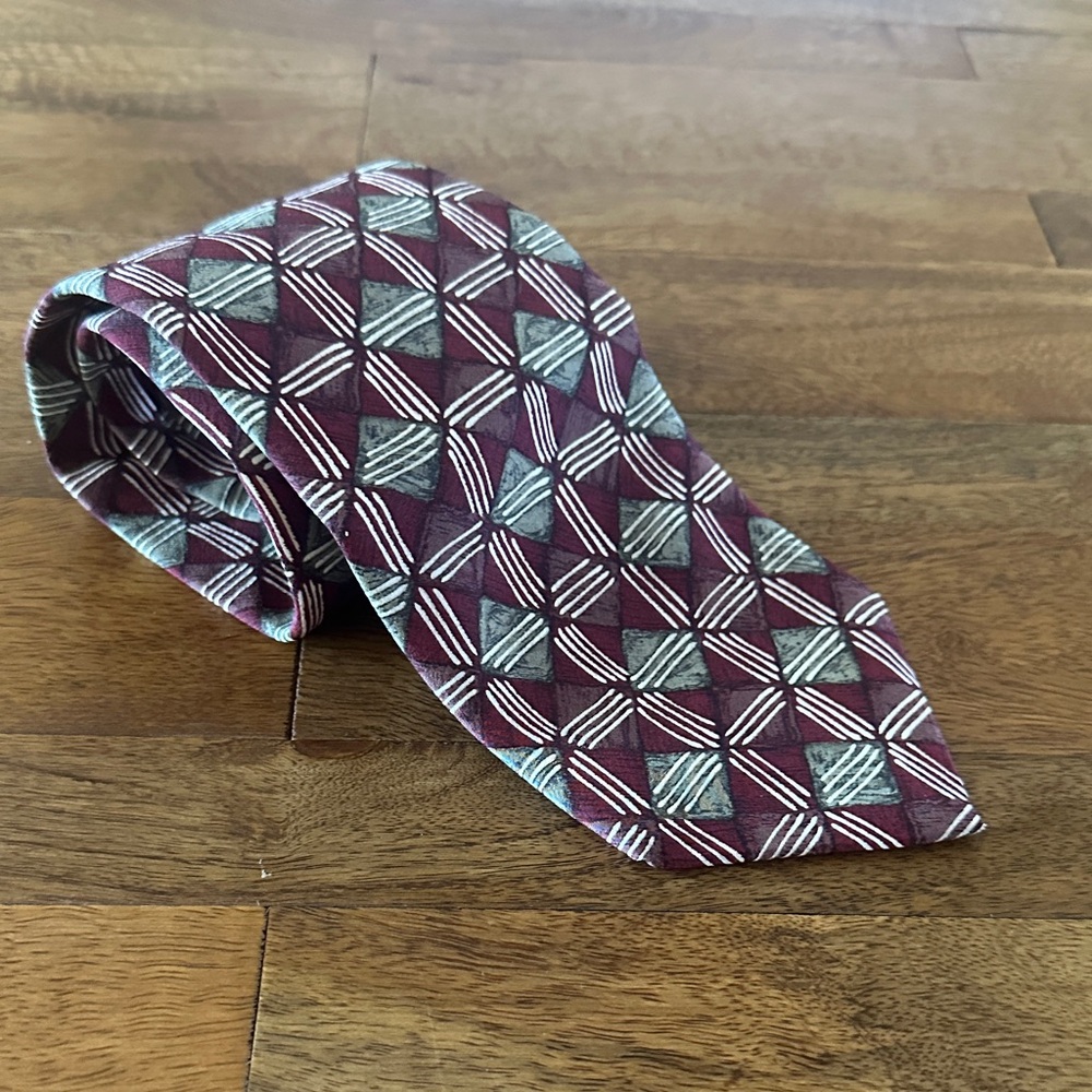 Peter Thomas Geometric Patterned Tie in Burgundy and Green
